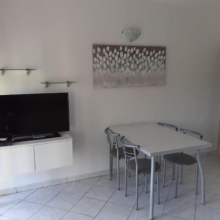 Apartment Melani Pula Buitenkant foto