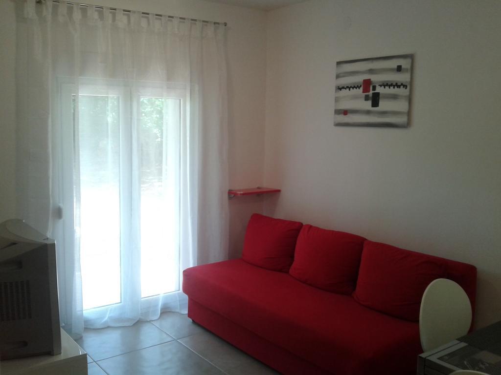 Apartment Melani Pula Buitenkant foto