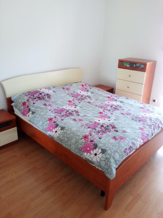 Apartment Melani Pula Buitenkant foto
